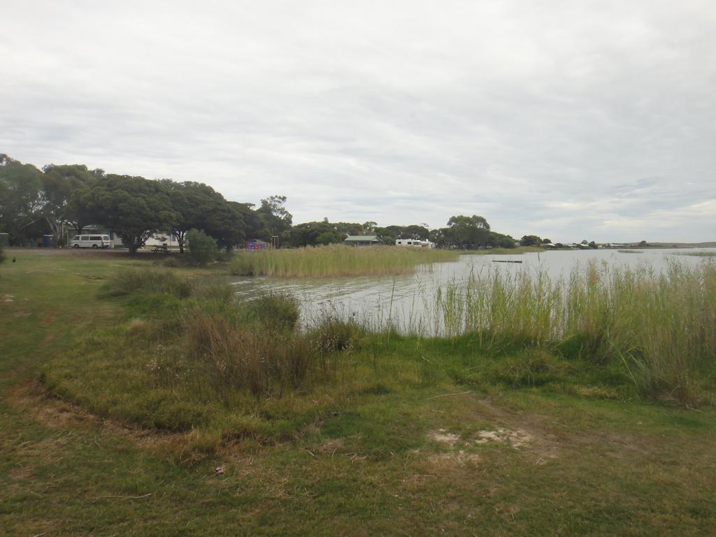 ホテル Lake Albert Caravan Park Meningie エクステリア 写真