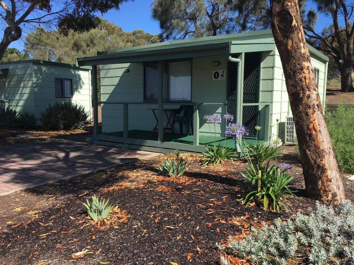 ホテル Lake Albert Caravan Park Meningie エクステリア 写真