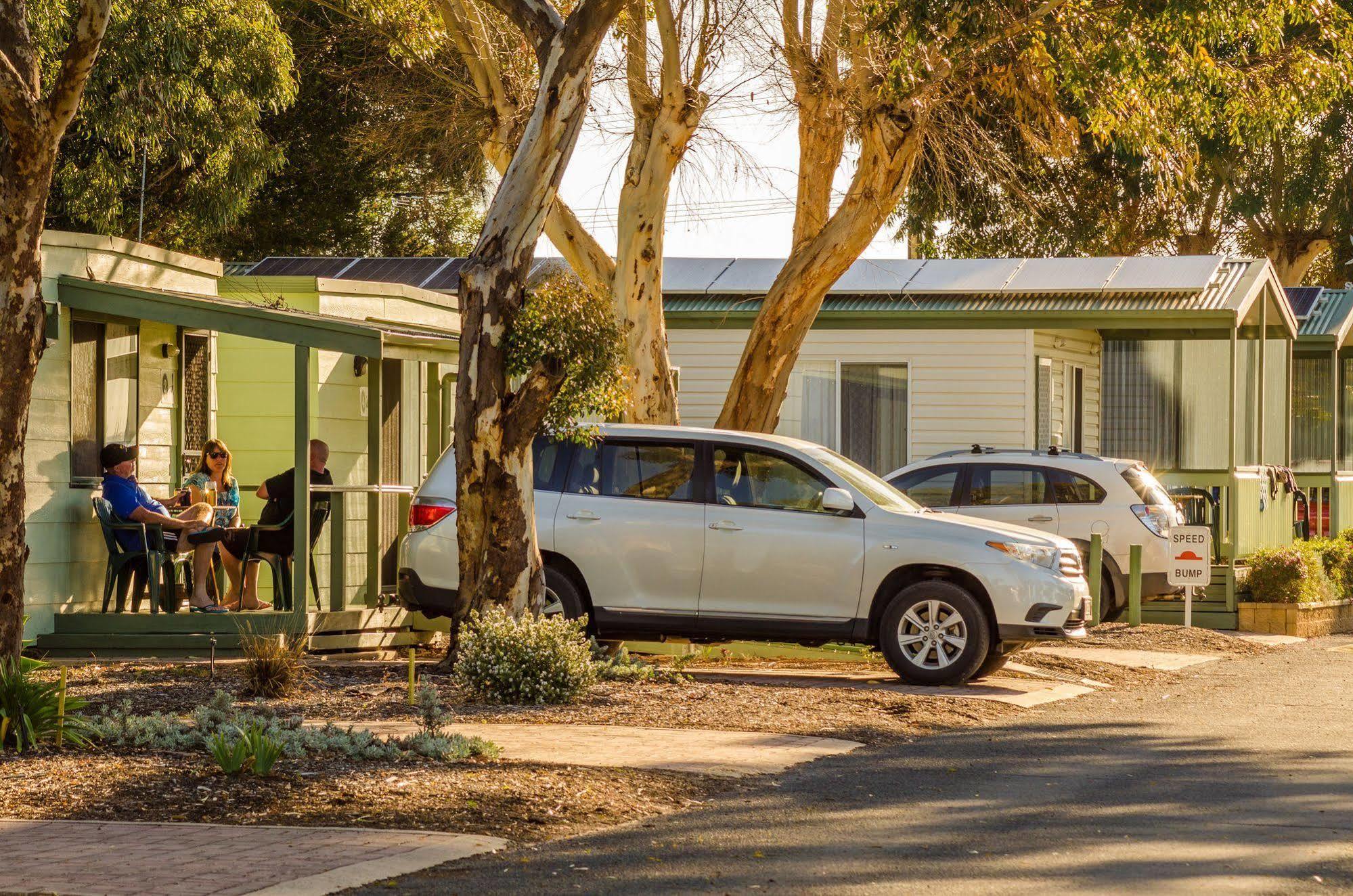 ホテル Lake Albert Caravan Park Meningie エクステリア 写真