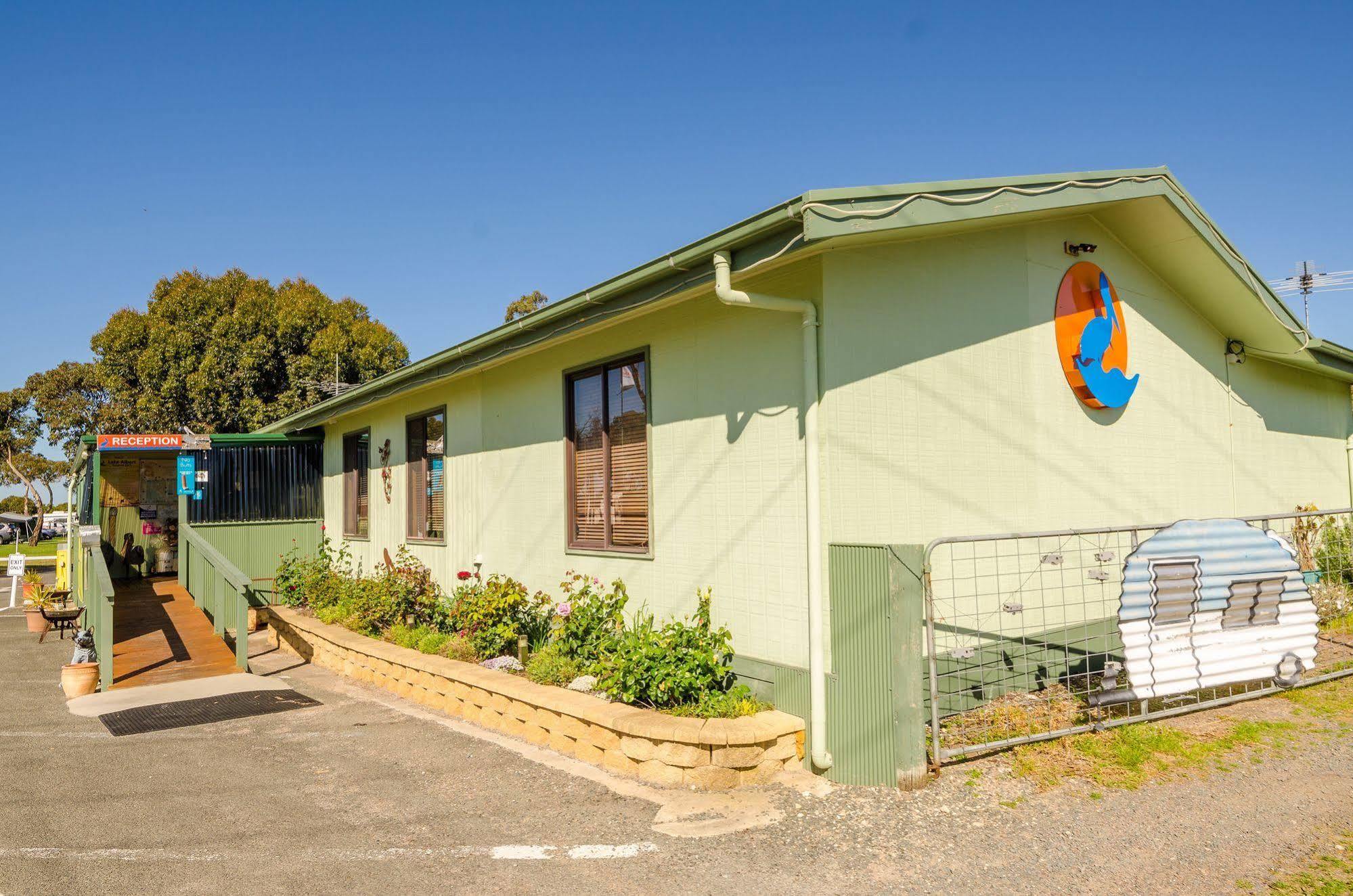 ホテル Lake Albert Caravan Park Meningie エクステリア 写真