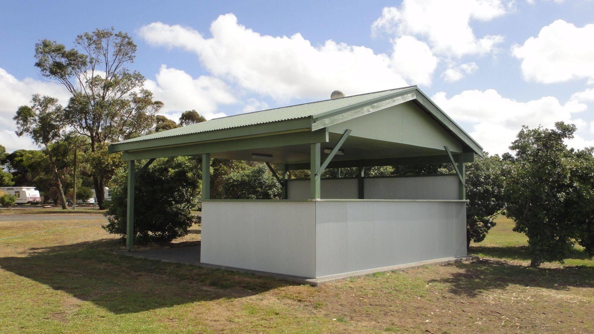 ホテル Lake Albert Caravan Park Meningie エクステリア 写真